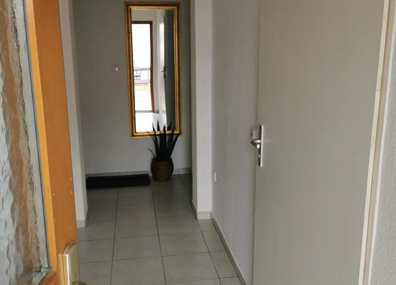 Apartment Horizon 2 - Ferienwohnung Playmobil Funpark Und Naehe Messe Nuernberg Mit Parkplatz 4Pers 24H Self Checkin Zirndorf